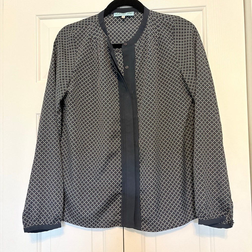 dina Be Navy Geometric Diamond Print Button Up Blouse IM36904A Medium